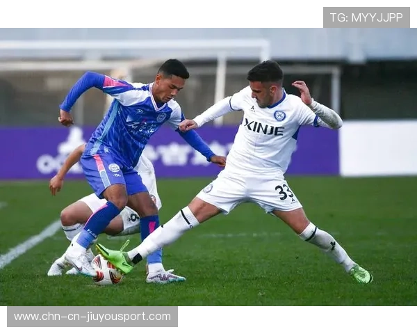 石家庄功夫牛洪利强调对抗,训练强度直接拉满 石家庄功夫牛洪利强调对抗,训练强度直接拉满